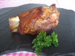 Hinterhaxen Vlies Gegrillt